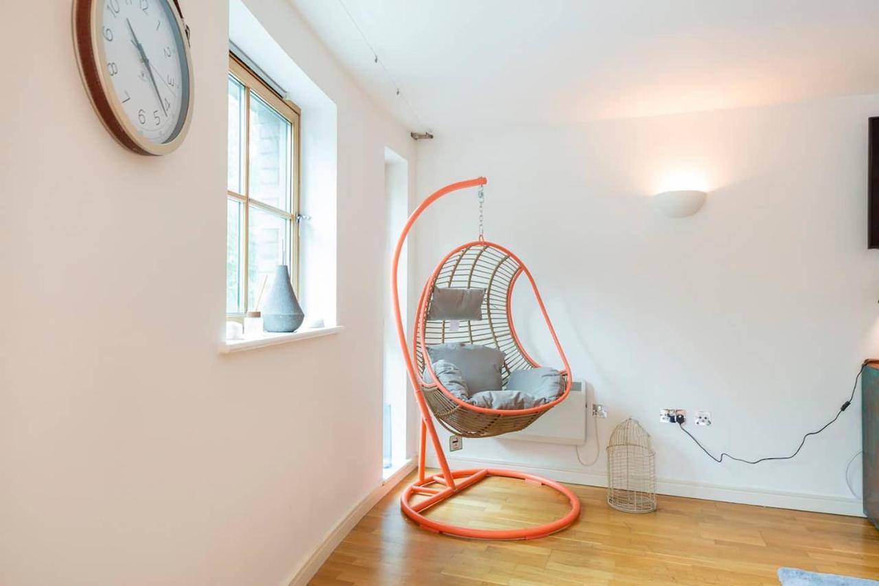 Large Boutique Harbourside Apartment - Football Table (Adults Only) ブリストル エクステリア 写真