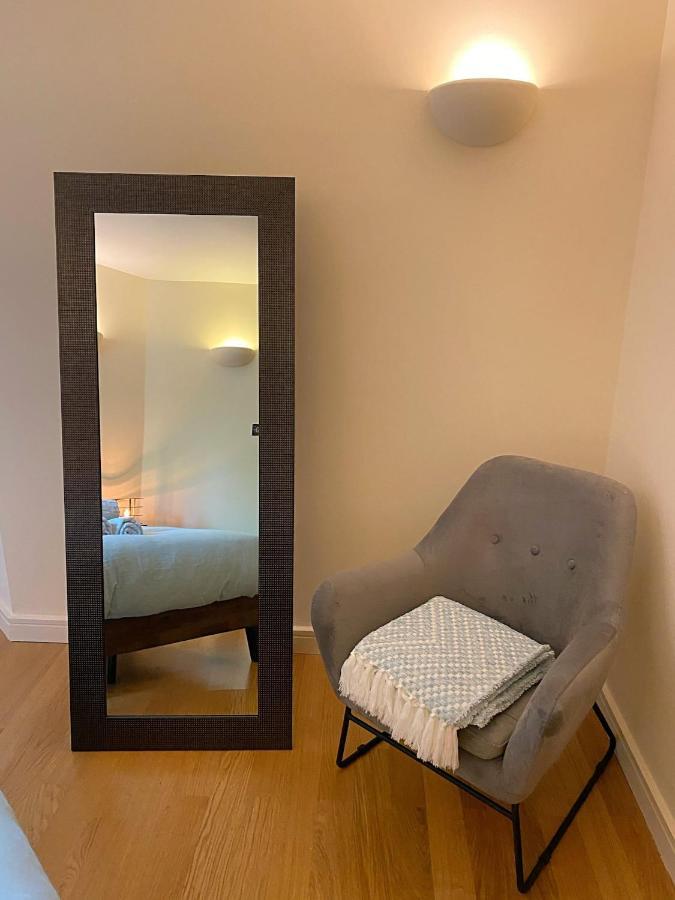 Large Boutique Harbourside Apartment - Football Table (Adults Only) ブリストル エクステリア 写真