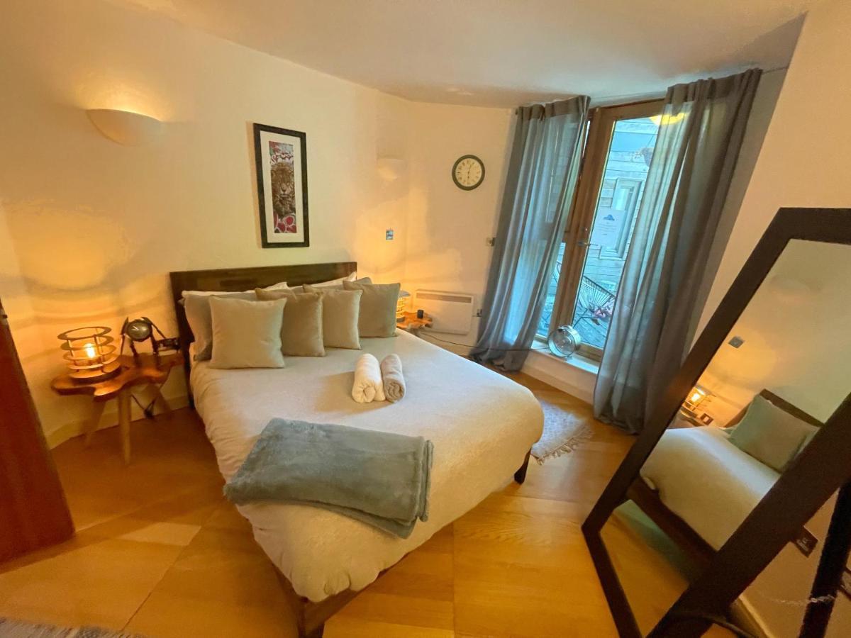 Large Boutique Harbourside Apartment - Football Table (Adults Only) ブリストル エクステリア 写真